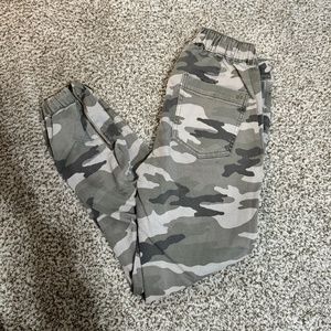 AE Camo Joggers